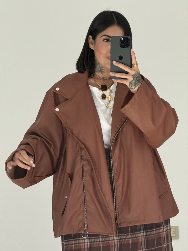 CAZADORA CUERO OVERSIZE