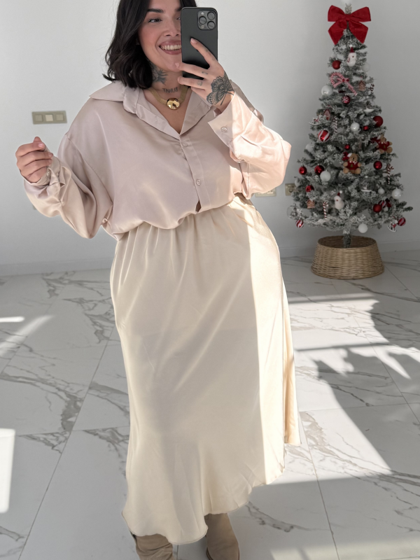 FALDA SATINADA BÁSICA