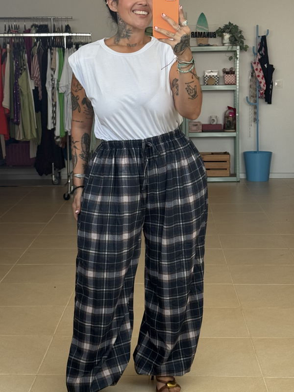 PANTALÓN GLOBO CUADROS