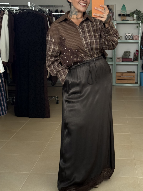 FALDA SATINADA ENCAJE